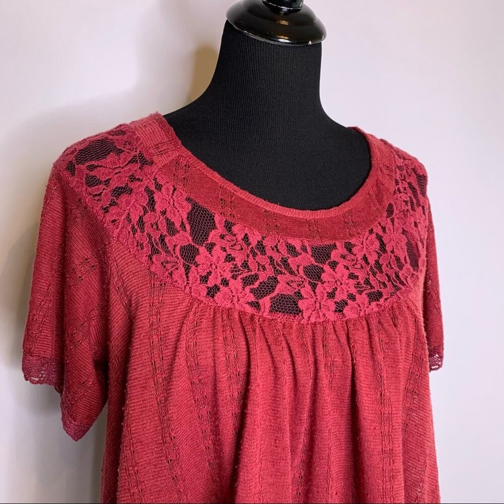 Free People maroon red lace shoulder knit top size Extra Small XS - Picture 2 of 13
